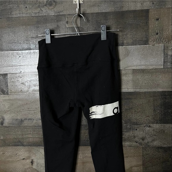 SOLD ALO Yoga Leggings XS - Picture 5 of 6